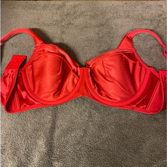 VTG Fredericks of Hollywood red satin bra size 36DD liquid satin second skin - Picture 6 of 14